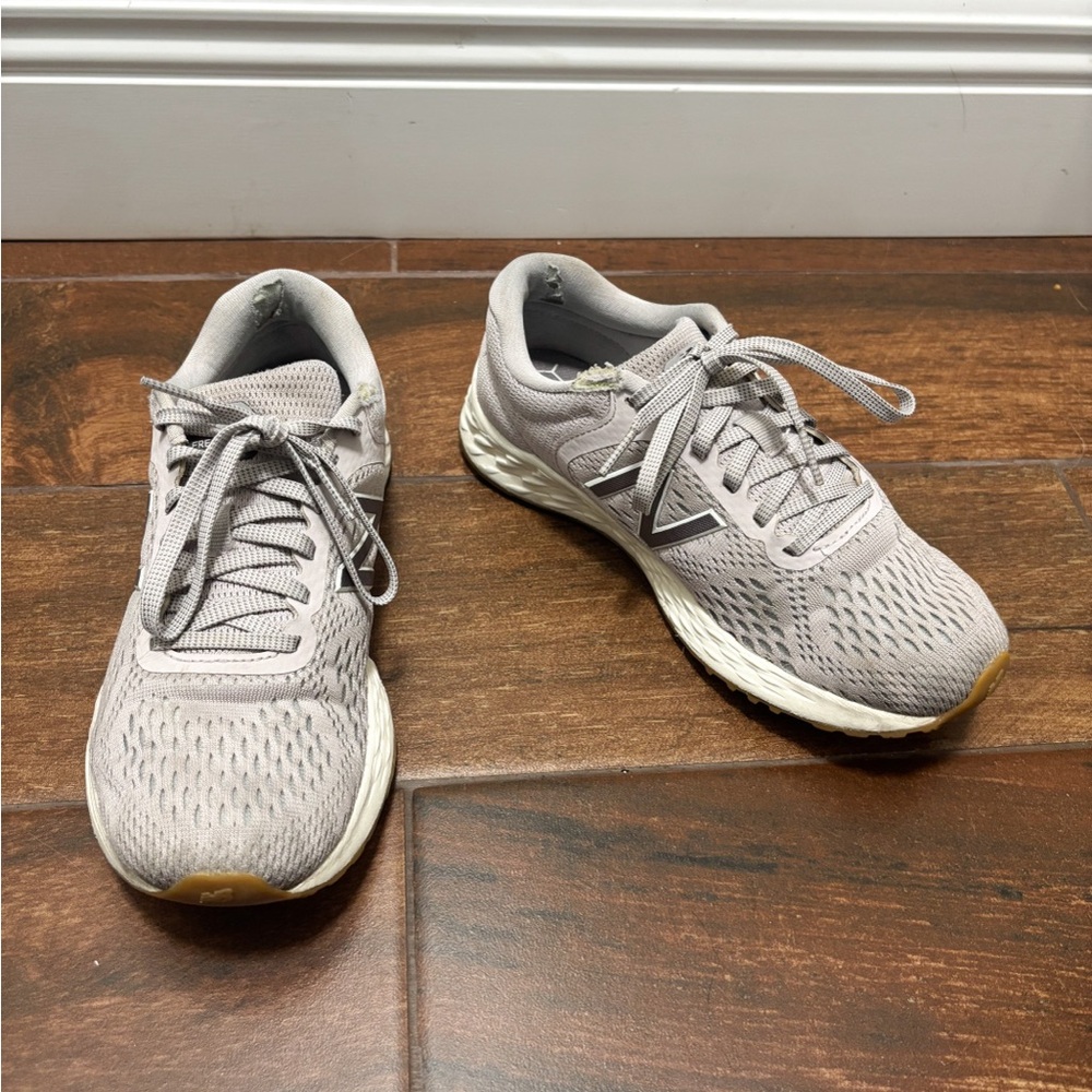 New Balance Womens Lavender Purple Athletic Running Shoes Size 6.5